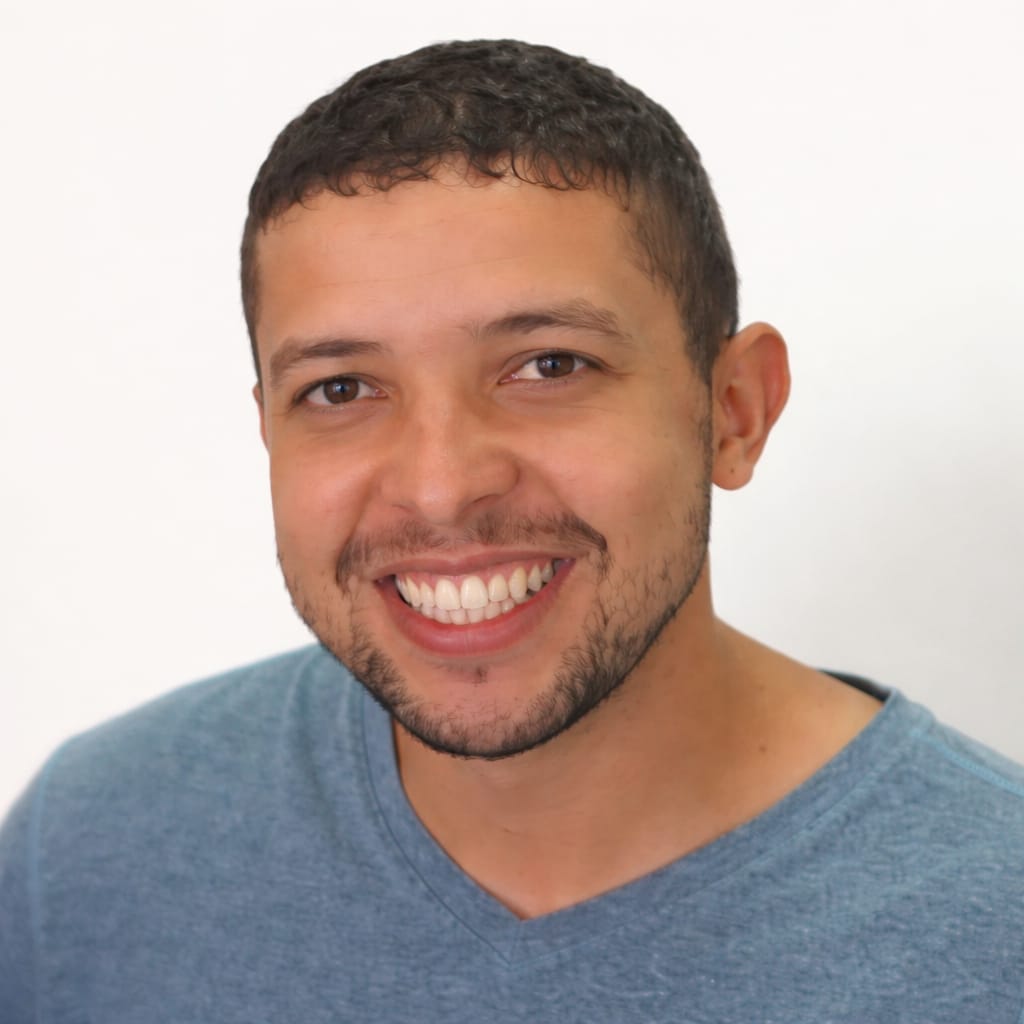 Prof. Paulo César Emiliano